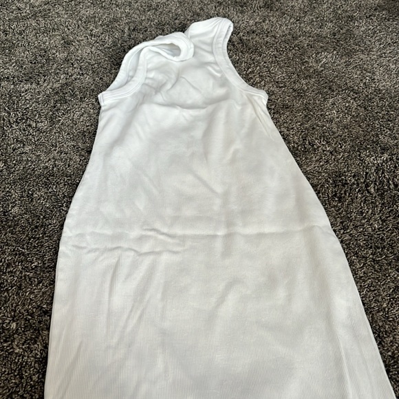 Zara white long/maxi t shirt dress. Very good condition. Size large. - Picture 5 of 7